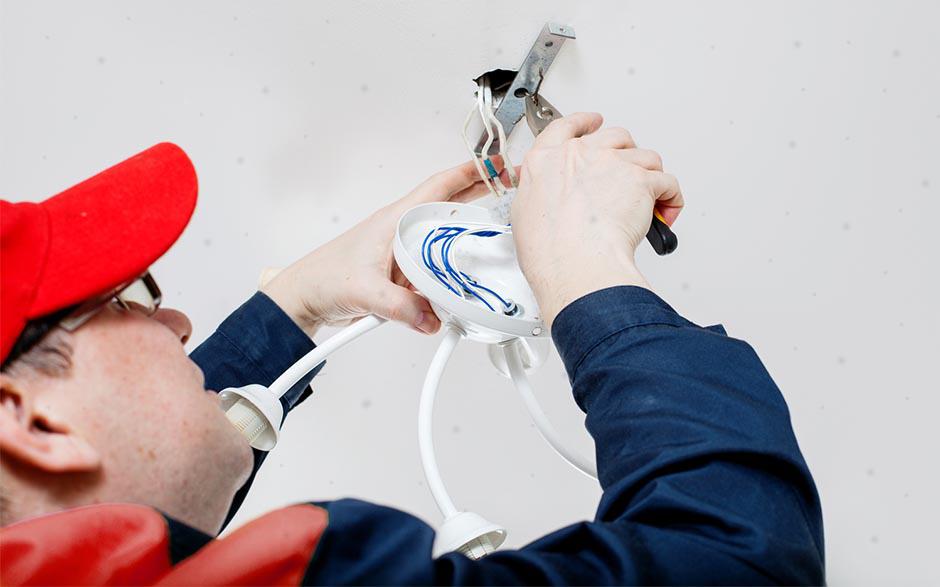 cherche électricien pas cher Menucourt